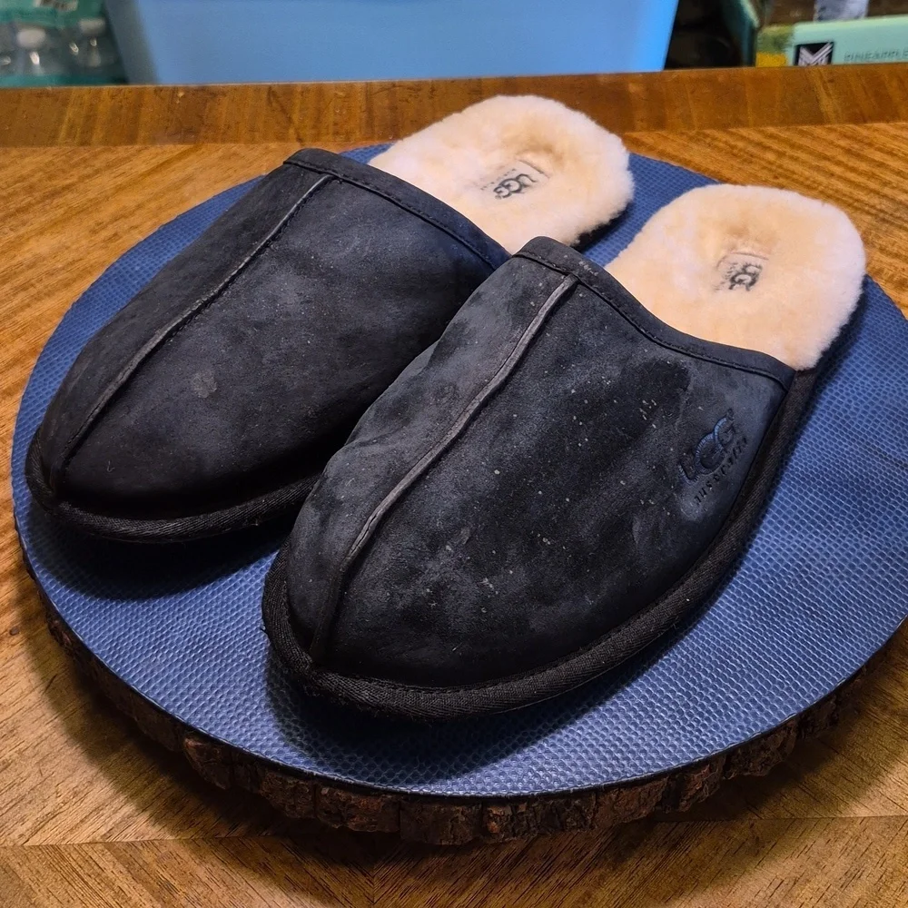 UGG Scuff Men's Suede Slippers Sherpa Lined. Sz. 13 (#1387S) Some Wear And Marks